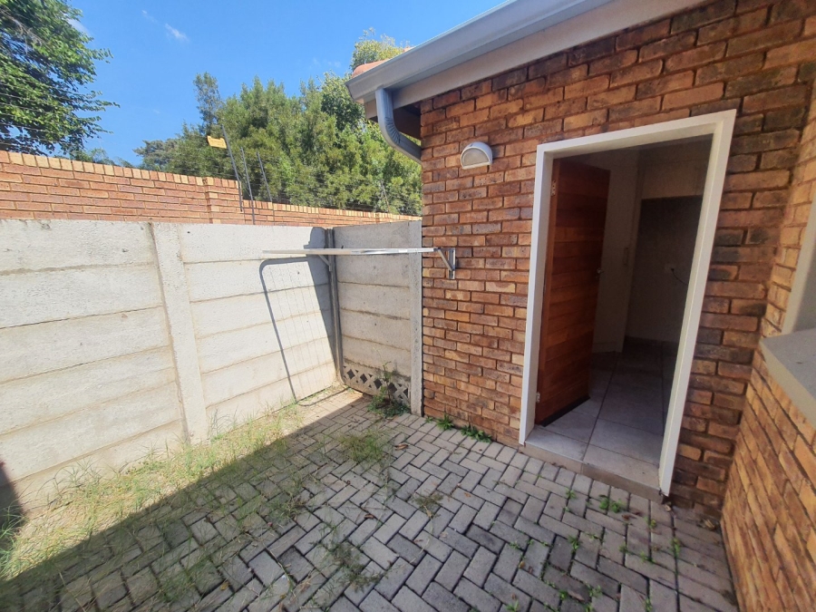 To Let 2 Bedroom Property for Rent in Ngwenya River Estate North West